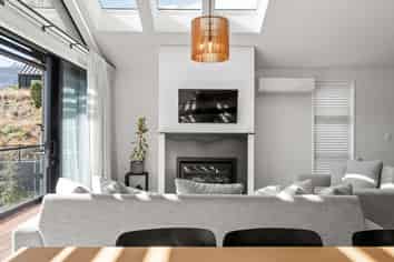 2 Eichardt , Jacks Point