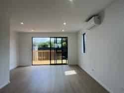 28D Greenmeadows Ave, Manurewa East