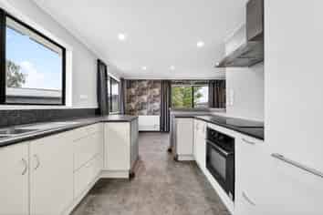 17 George Street, Solway