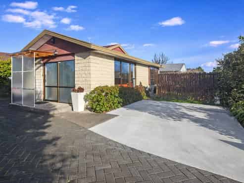 1/292 Greers Road, Bishopdale