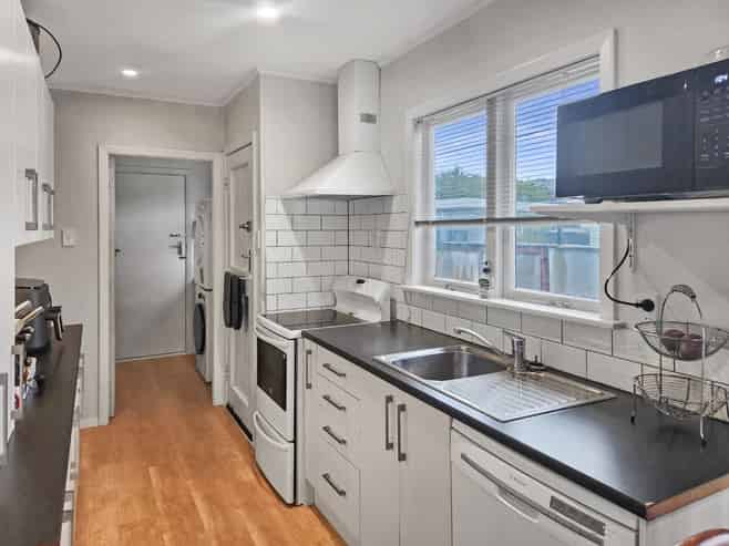 27 Russell Road, Wainuiomata