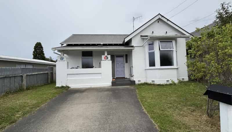 24 Plymouth Street, Whanganui