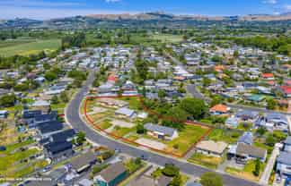 1213–122 Cunningham Crescent, Mayfair