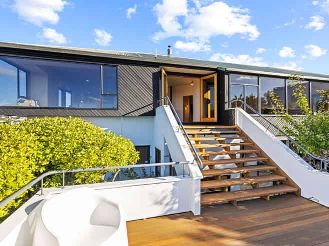 10 Luxton Place, Mount Pleasant