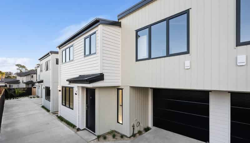 121A Vodanovich Road, Te Atatu South