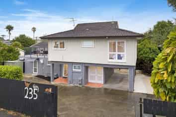 235A Balmoral Road, Sandringham