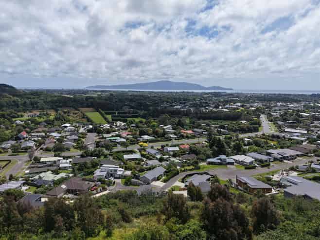 78 - 96 Kakariki Grove, Waikanae