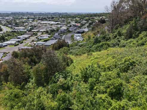 78 - 96 Kakariki Grove, Waikanae