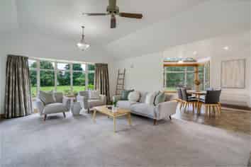 333 Thomsons Crossing East, Lochiel