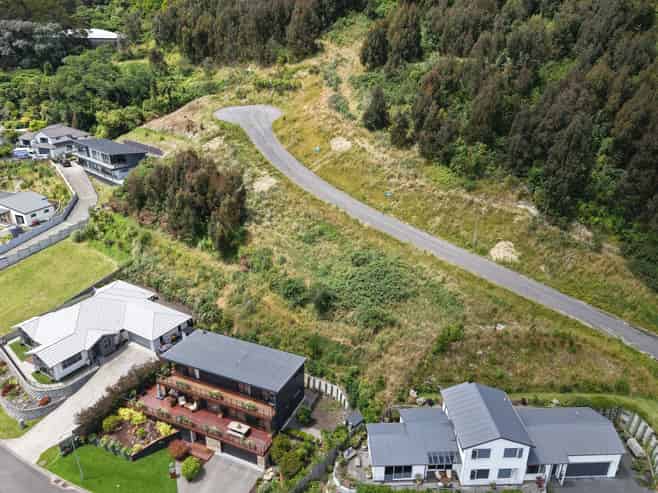 107 Kakariki Grove, Waikanae