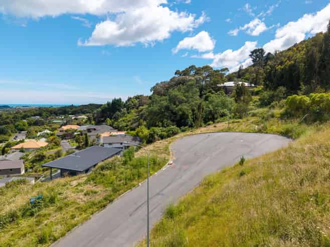 108 Kakariki Grove, Waikanae