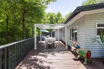 54 Pyes Pa Road, Pyes Pa