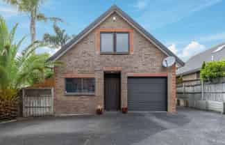 8/37 Fields Parade, Oteha