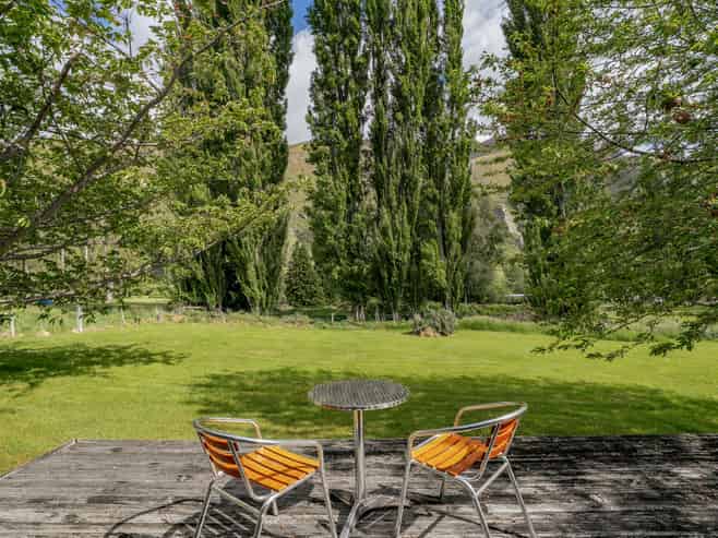 9 Hector Close, Kingston