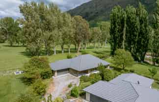 9 Hector Close, Kingston