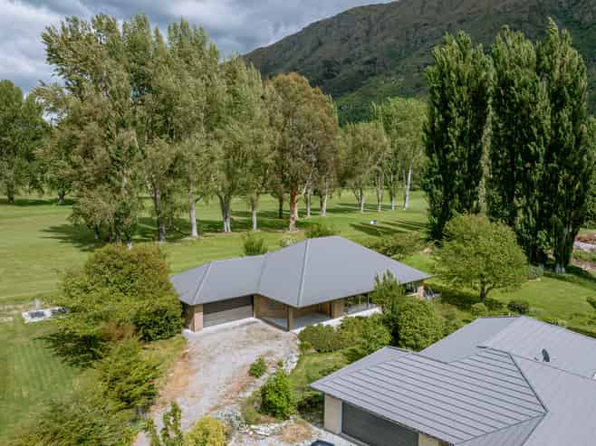 9 Hector Close, Kingston