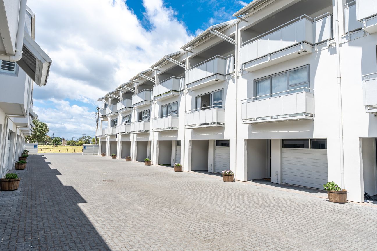 An Exceptional Beach side Opportunity - Widok 4