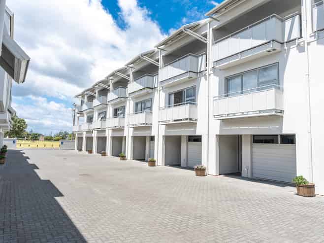 13/414A Ocean Road, Whangamata