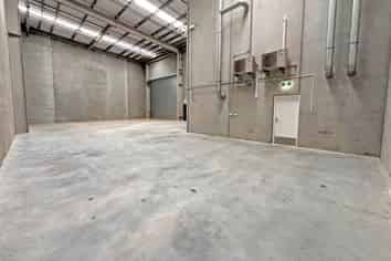 MODERN TILT SLAB INDUSTRIAL
