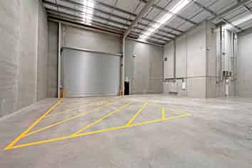 MODERN TILT SLAB INDUSTRIAL
