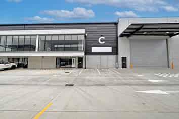 MODERN TILT SLAB INDUSTRIAL
