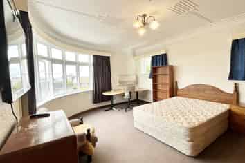 Room 2/81 London Street, Dunedin Central