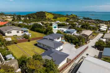 204 State Highway 10, Coopers Beach
