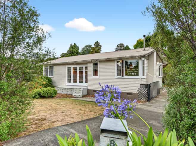 8 Oxford Street, Masterton