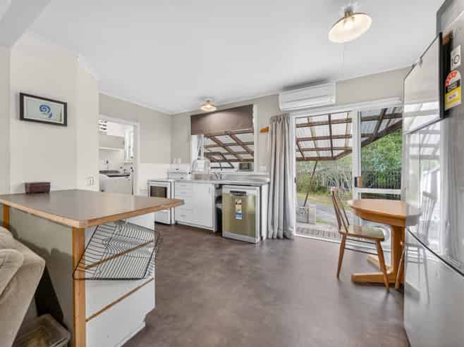 8 Oxford Street, Masterton