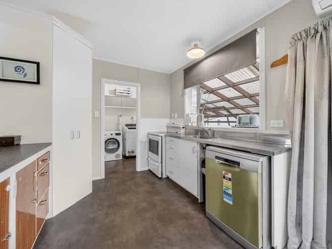 8 Oxford Street, Masterton