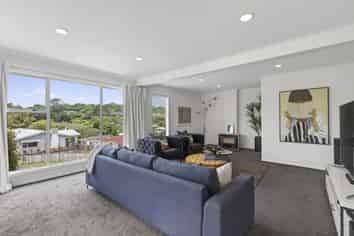 5 Whitby Place, Westown