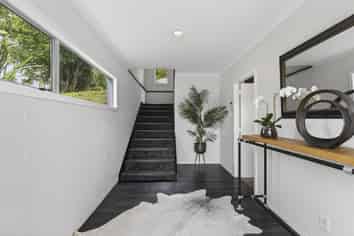 5 Whitby Place, Westown