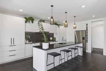 5 Whitby Place, Westown