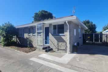 2/11 Rutherford Street, Woolston