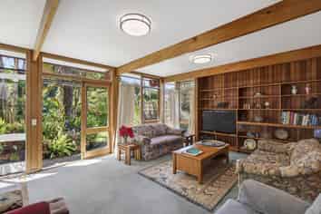 9 Whitby Place, Westown