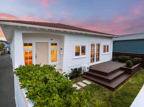 10 Chelsea Street, Miramar