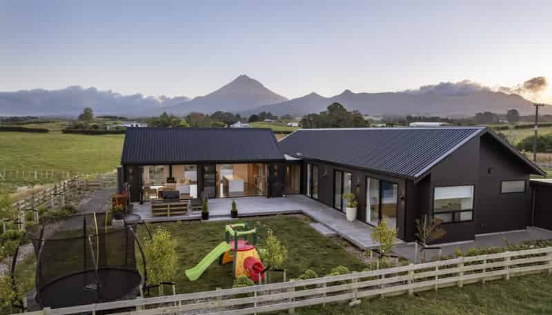 589 Kent Road, Korito
