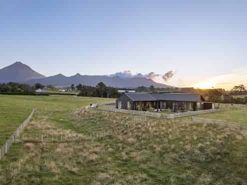 589 Kent Road, Korito