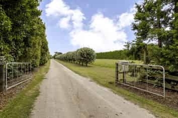 280 Corbett Road, Paraite