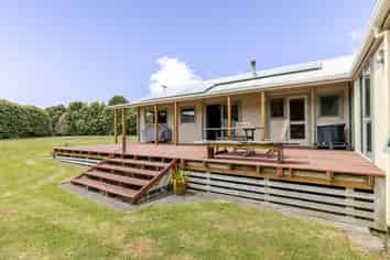 280 Corbett Road, Paraite