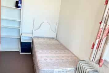 Room 3/81 London Street, Dunedin Central