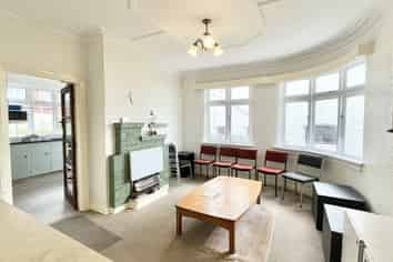 Room 3/81 London Street, Dunedin Central