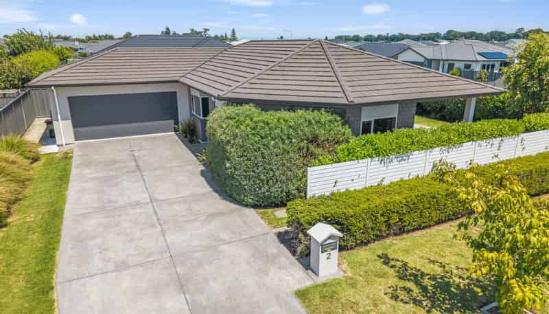 2 Drovers Way, Frimley