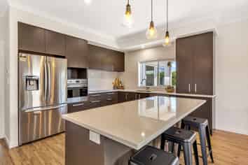 2 Drovers Way, Frimley