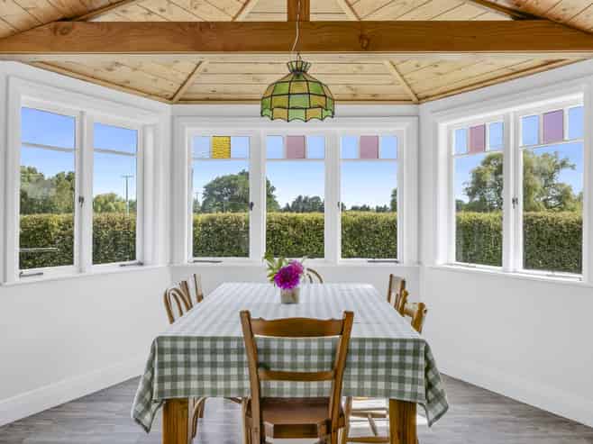 574 Victoria Road, Cambridge