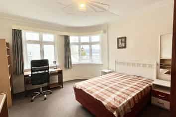 Room 4/81 London Street, Dunedin Central