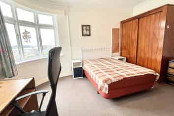 Room 4/81 London Street, Dunedin Central