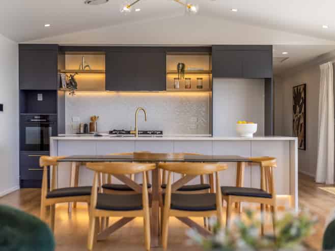 60B Queen Charlotte Drive, Aotea