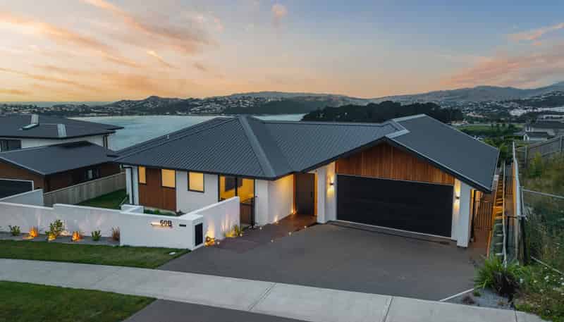 60B Queen Charlotte Drive, Aotea