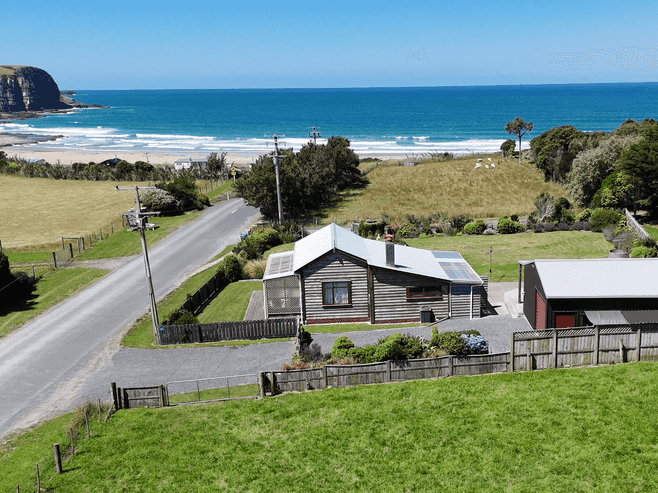 210 Jacks Bay Road, Hinahina